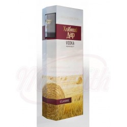 Водка Хлебный Дар классическая, сувенир с двумя стопками 40% алк.  0,7 L