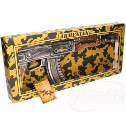 Armenio Brandy "AK-47 KALASHNIKOV" cerámica 40 % alc.  0.7L  en caja de regalo
